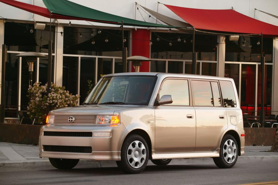  Scion xB 2003 года  (фото 23 из 42)